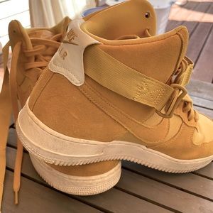 2018 Air Force 1 High Suede “Yellow Ochre”
